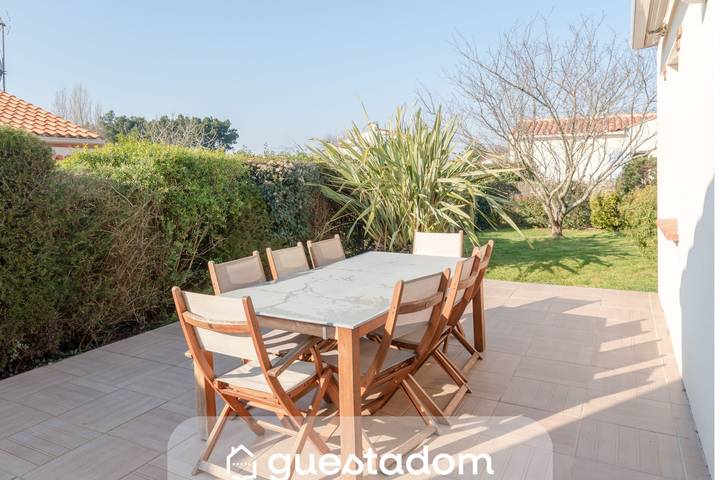 Location de vacances pour 6 personnes, avec Jardin à Les Moutiers-en-Retz