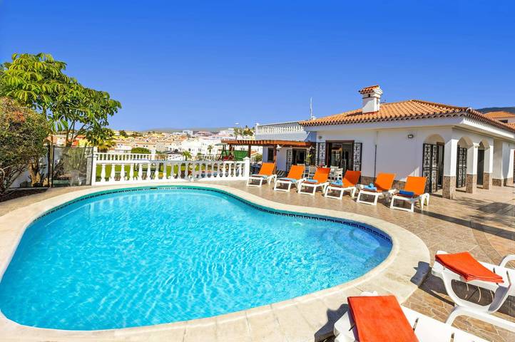 Villa per 10 persone, con giardino a Callao Salvaje