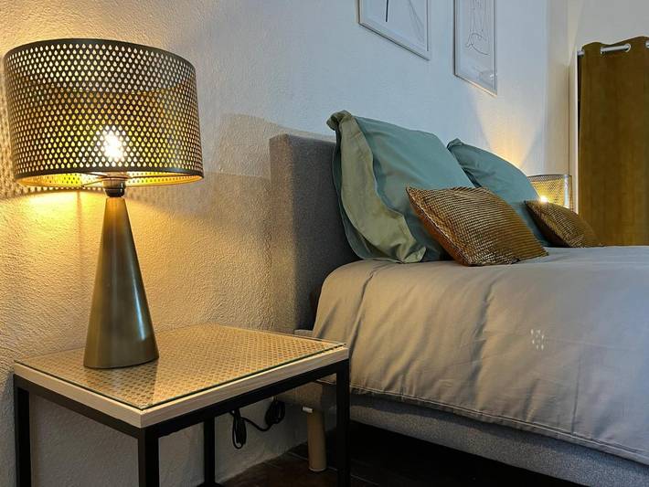 Gîte pour 8 personnes, avec vue et terrasse dans Largentière - 2