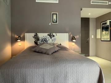 Chambre d’hôte pour 2 personnes, avec terrasse à Fontvieille