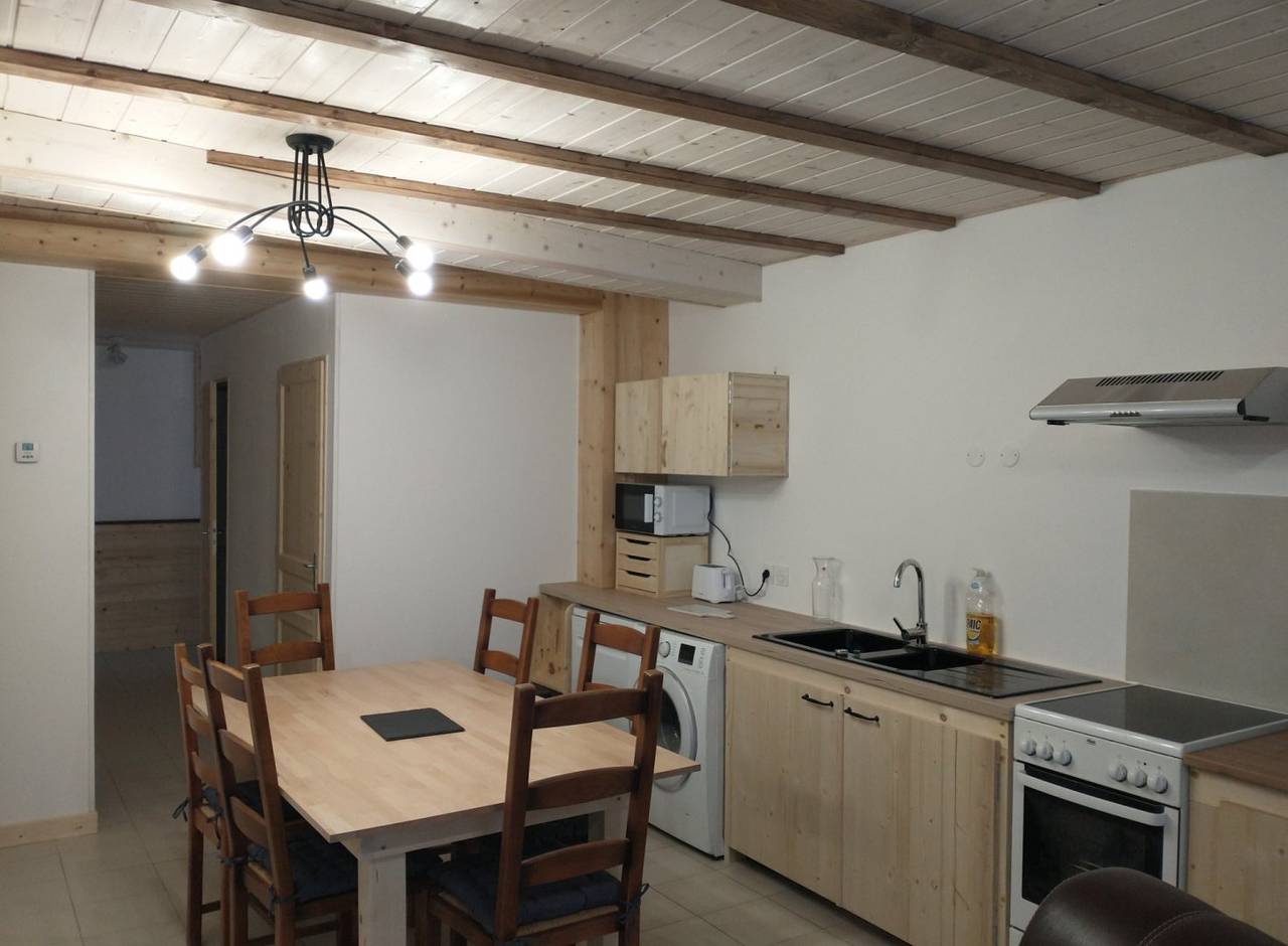 Appartement entier, Gîte Le Saint Nicolas in La Rixouse, Parc naturel régional du Haut-Jura