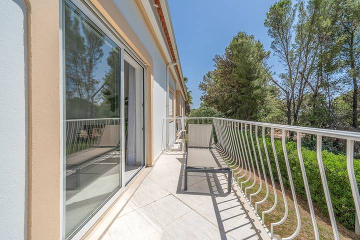 Apartamento entero, Apartamento para 6 personas con piscina compartida, Wi-Fi y aire acondicionado in Portimão, Distrito de Faro