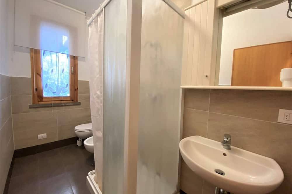 Ganze Wohnung, Gemütliche Wohnung für 4 Leute mit Terrasse in Mazzanta, Etruskische Küste