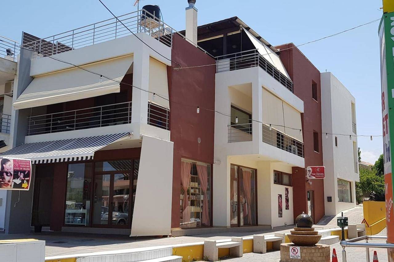 Appartement entier, Double View Apartment in Agia Marina, Région de la Canée