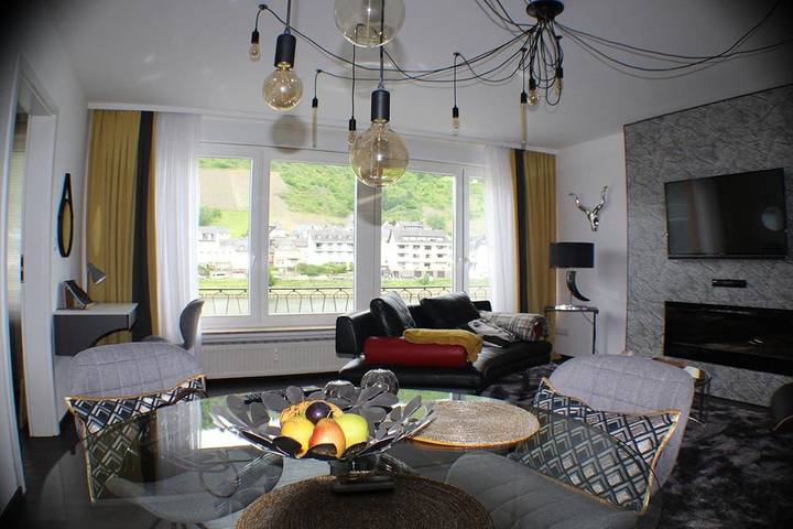 Ferienwohnung für 2 Personen, mit Balkon und Ausblick in Reichsburg Cochem - 2
