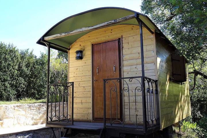 Gîte pour 9 personnes, avec jardin à Saint-Auban-sur-l'Ouvèze