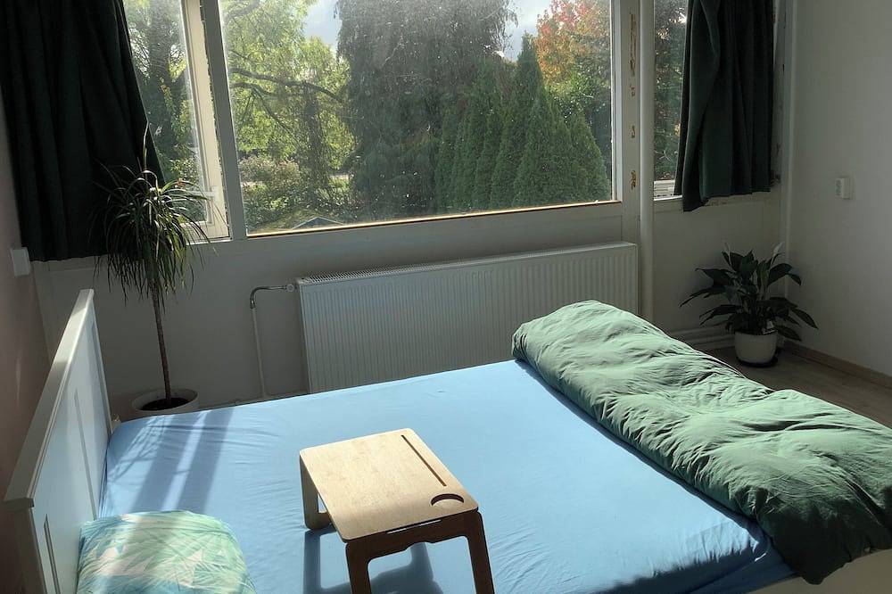 Beautiful 1-bedroom house in Lelystad perfect for a relaxing stay in Lelystad, Markermeer