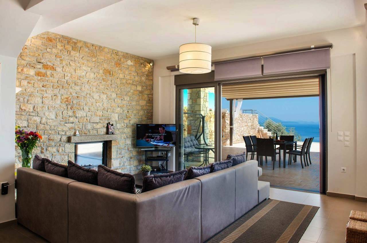 Superior Villa in Xiropigado, Kinuria