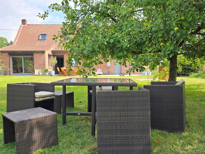 Gîte pour 8 personnes, avec Terrasse et Jardin dans Bersée