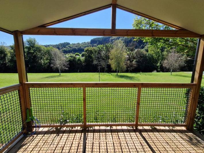 Camping pour 5 personnes, avec Terrasse et Piscine