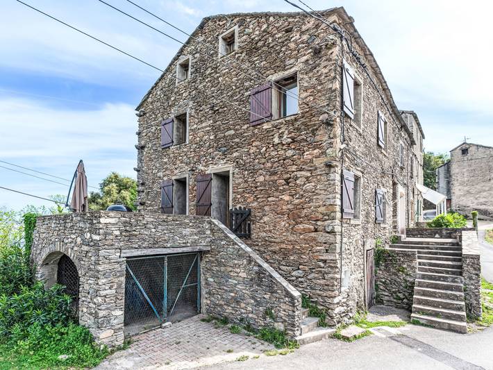 Gîte pour 6 personnes, avec terrasse et vue à San-Giovanni-di-Moriani