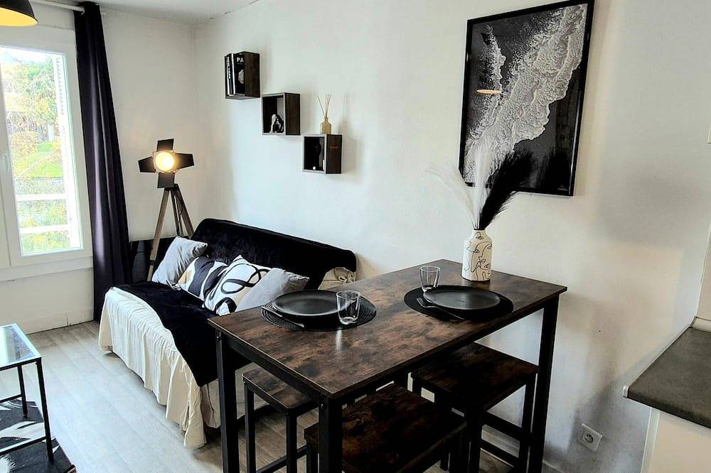 Geheel appartement, L'Atelier-T2 near the Wifi-Parking center in Lourdes, Hautes-Pyreneeën