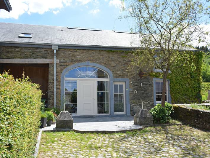 Location de vacances pour 15 personnes, avec Balcon/Terrasse et Jacuzzi ainsi que Terrasse et Jardin à Bièvre