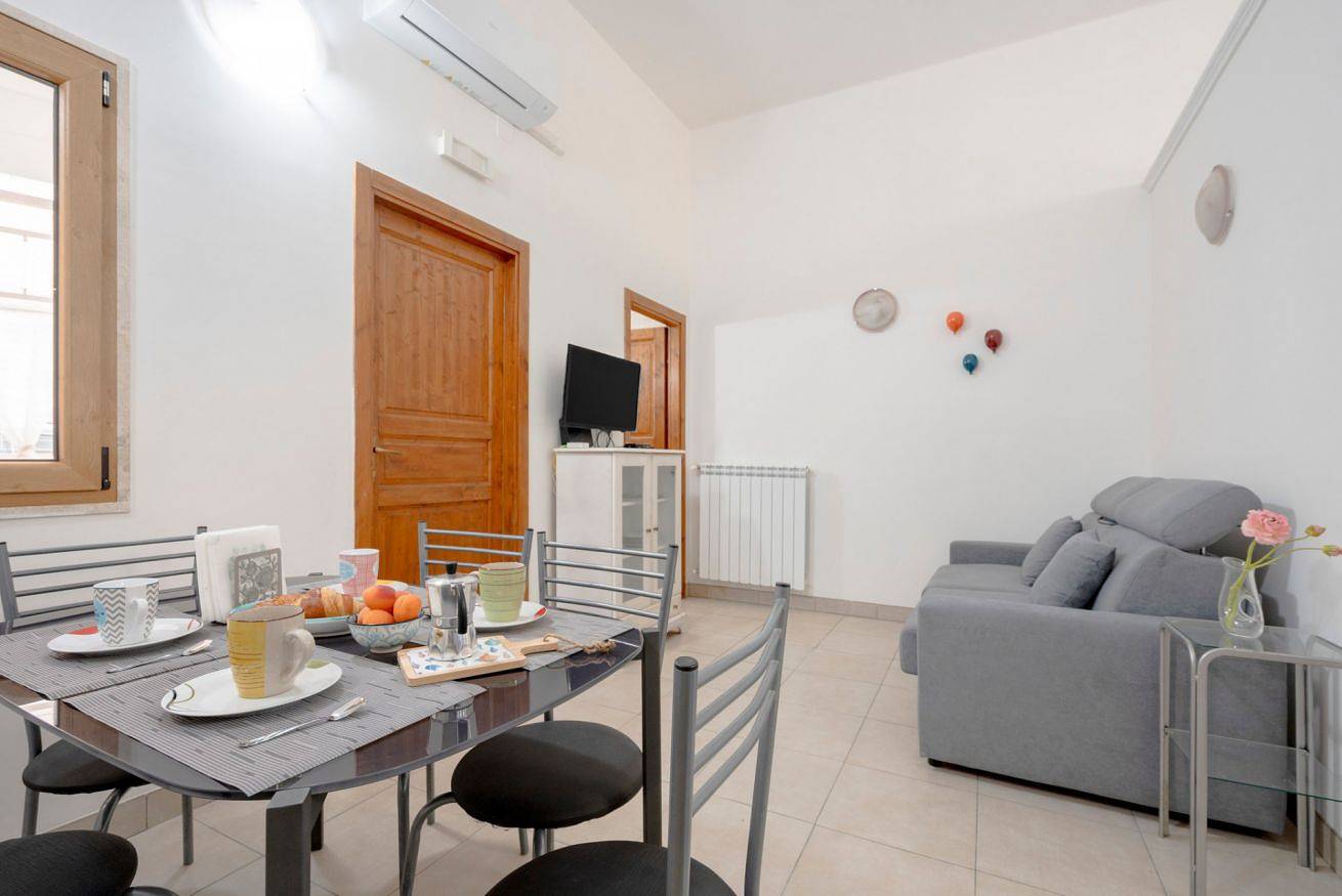 Appartamento intero, Guesthost - Rosa Home in Monopoli, Provincia di Bari