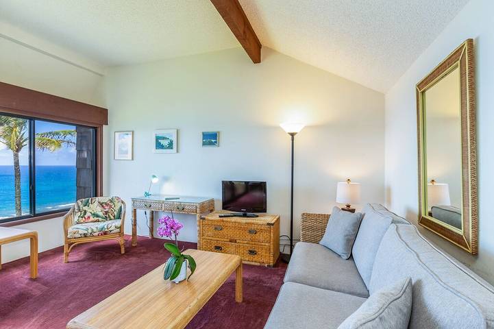 Vacation rental for 2 people, with pool and terrace as well as yard in Princeville