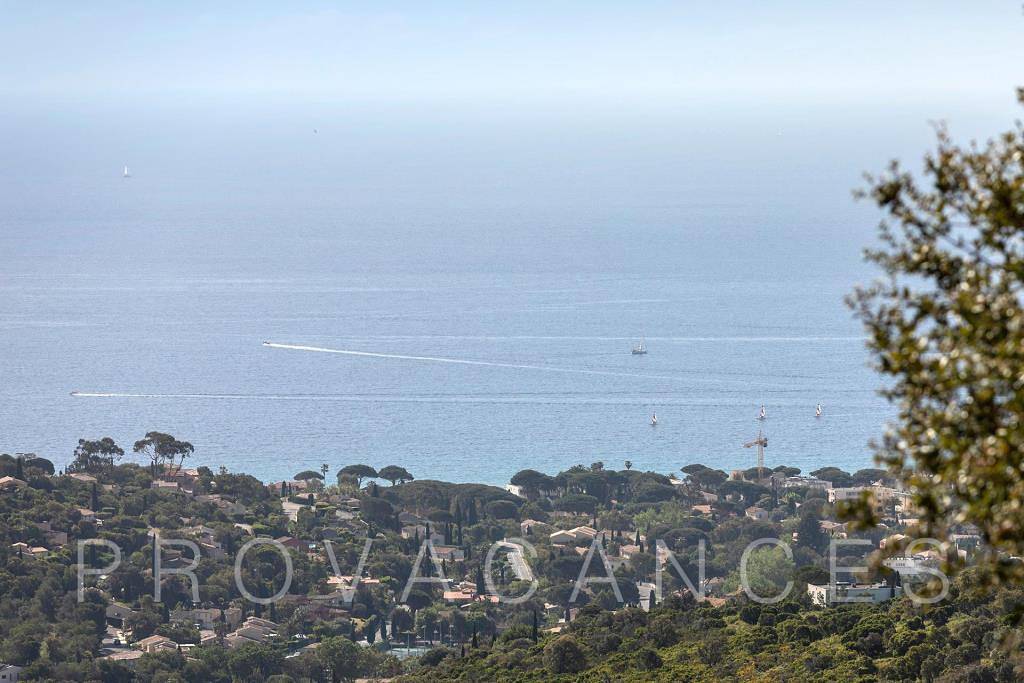 Reihenhaus mit Meersicht in Cavalaire-sur-Mer in Cavalaire-sur-Mer, Mittelmeerküste (Frankreich)