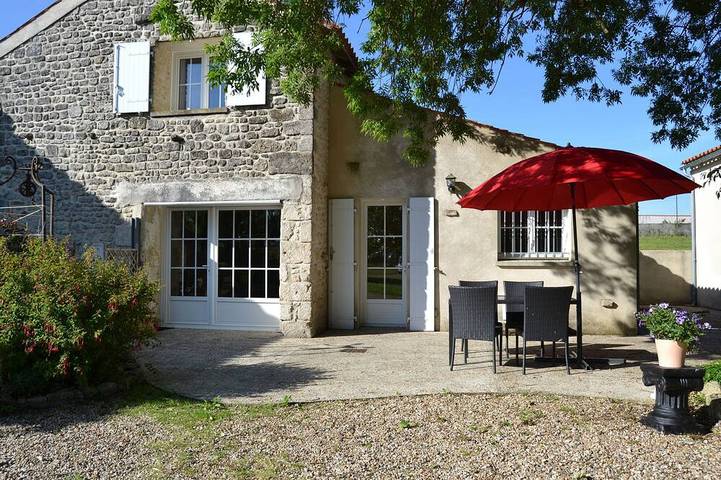 Maison de vacances pour 6 personnes, avec jardin ainsi que piscine et terrasse, animaux acceptés - 1