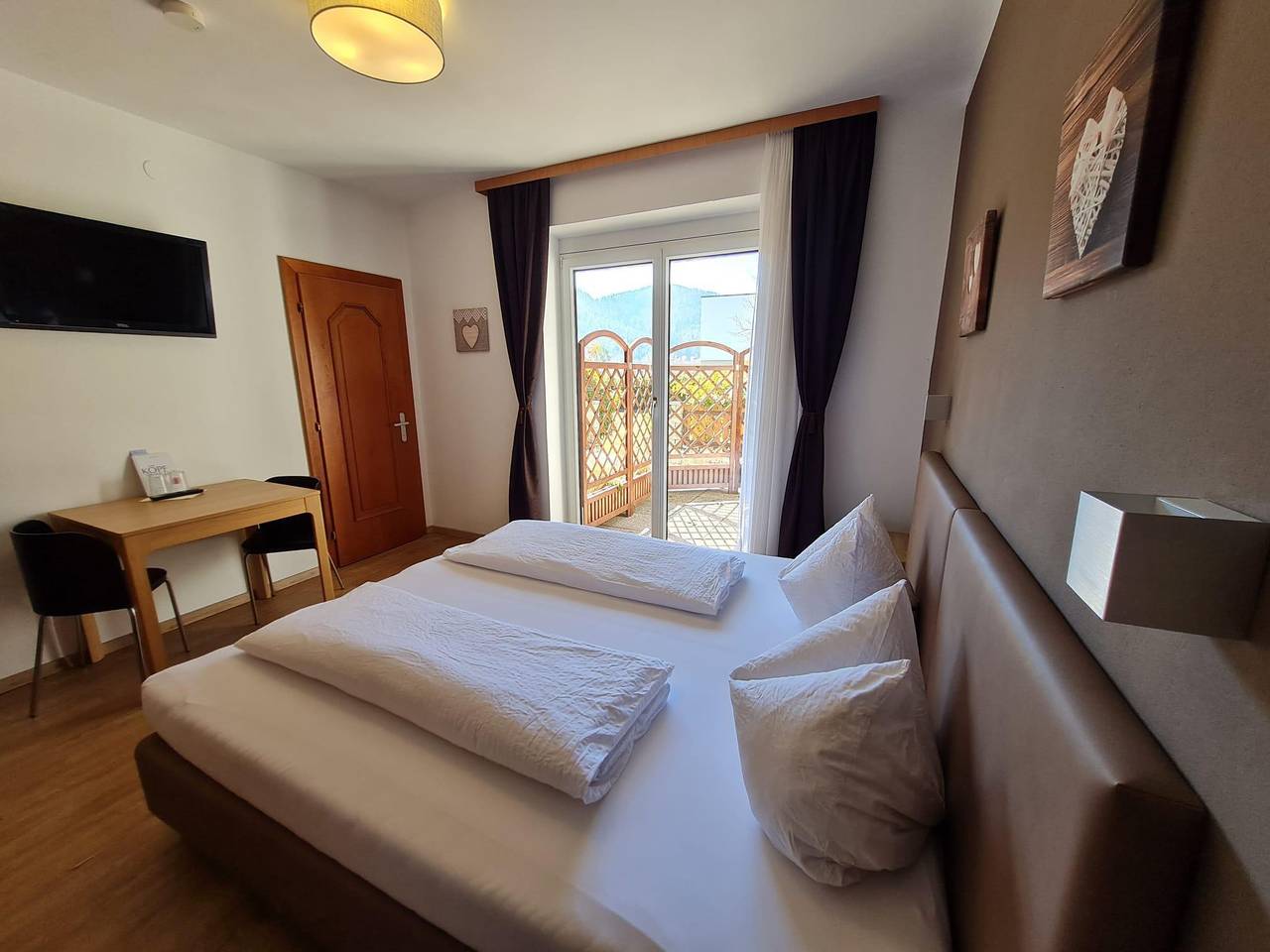 Ganze Ferienwohnung, Familienzimmer, Dusche, Wc, Balkon in Karawanken und Bachergebirge, Sankt Kanzian am Klopeiner See