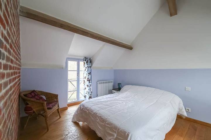 Les denisots 12/14 pers private heated pool, quiet location in Lavau, Loire-Tal