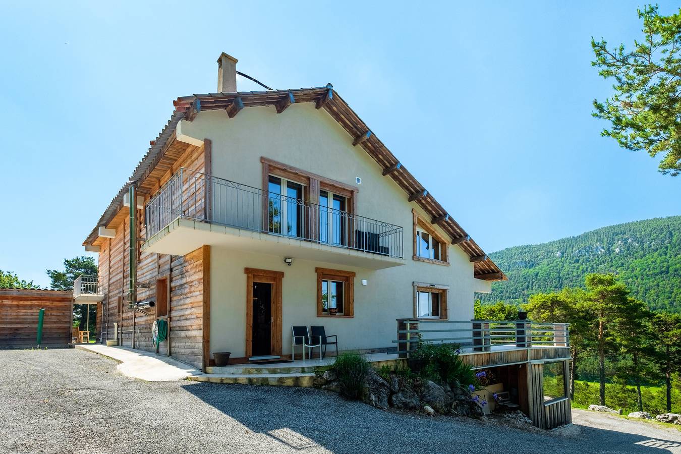 Domaine de la plaine met zwembad & tuin in Caille, Cannes regio