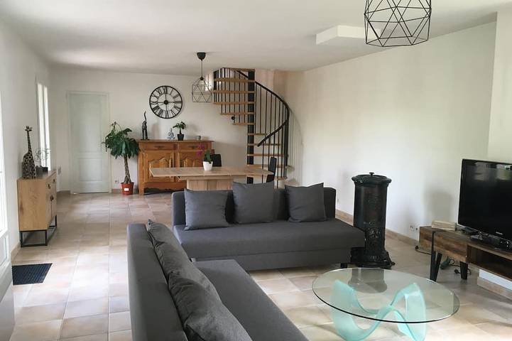 Villa pour 10 personnes, avec terrasse et jardin