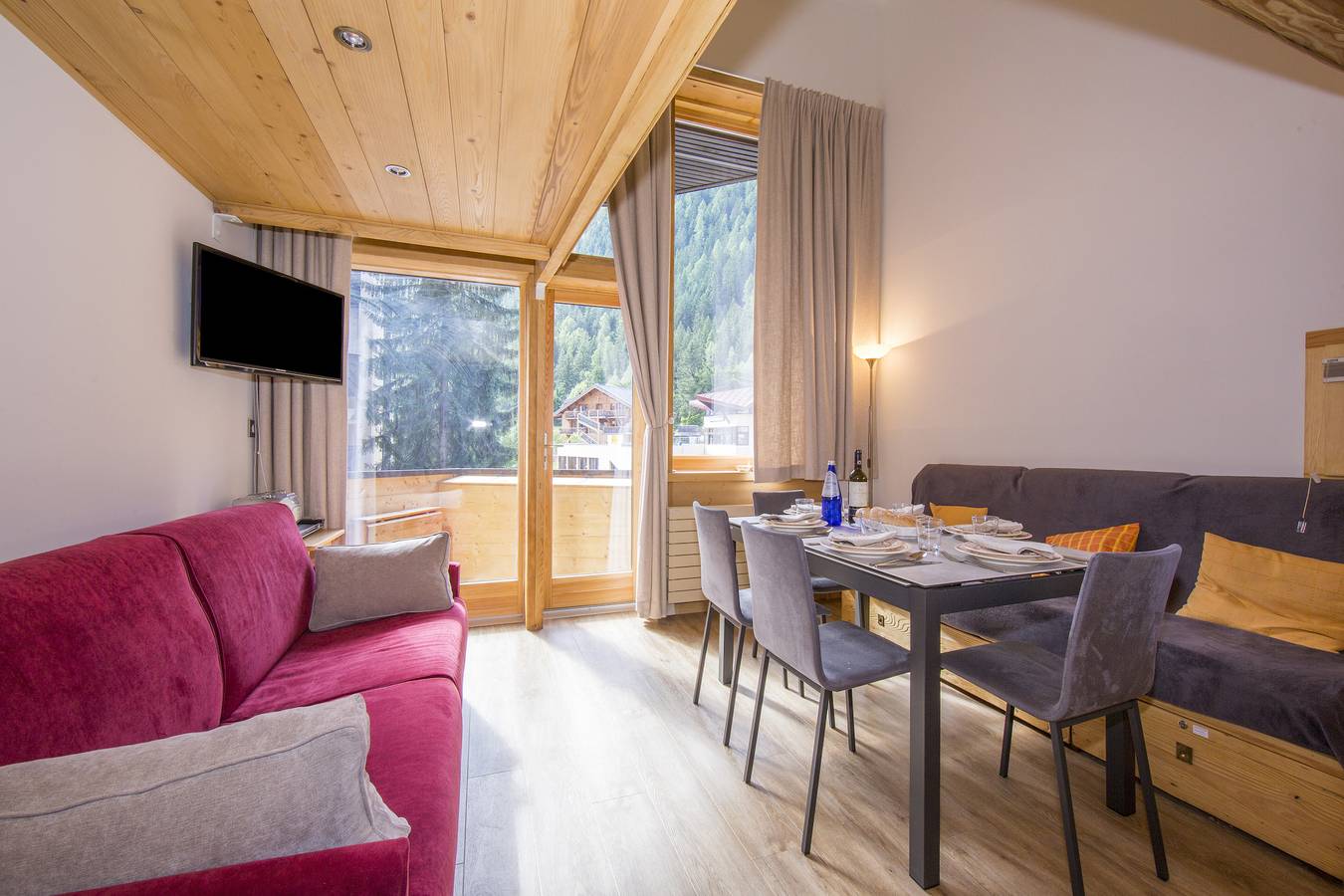 Entire apartment, Grand Roc B121 260m from Slopes, View & Parking in Argentière, Chamonix-Mont-Blanc