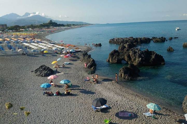 Location de vacances pour 5 personnes, avec Balcon et Jardin à Scalea