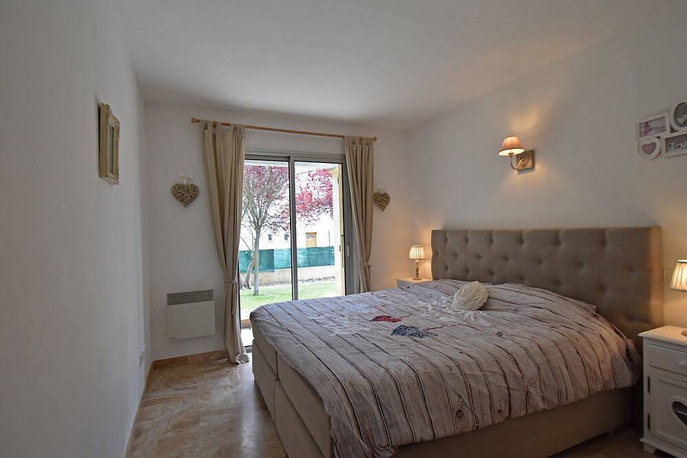 Stylish Villa in South of France with Private Swimming Pool in Saint-Quentin-la-Poterie, Nimes region