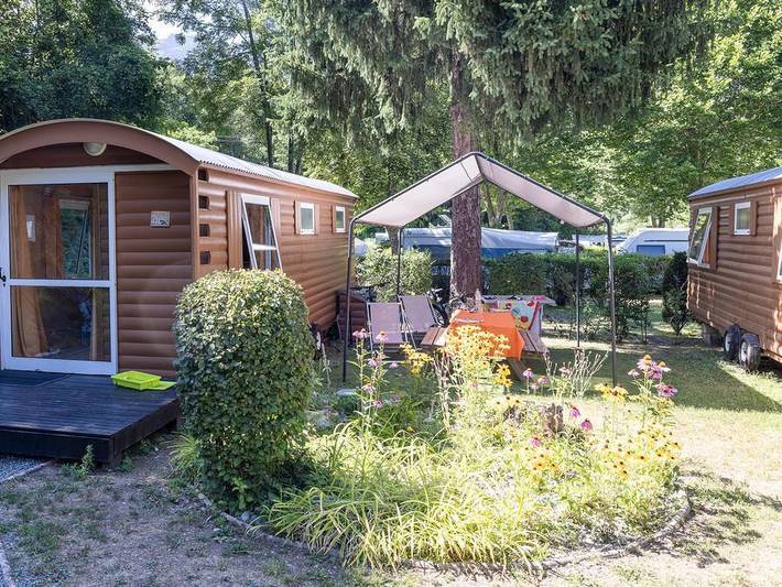 Camping pour 4 personnes, avec piscine dans l' Isère - 2