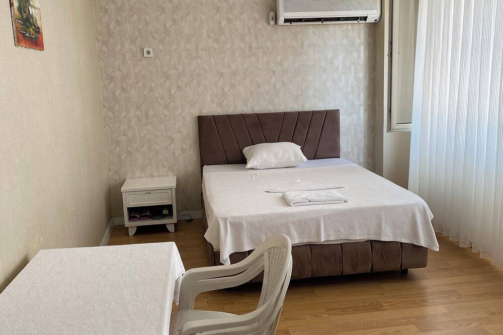Hotel-Style Rooms in City Center – Comfortable Stay for Business or Leisure in Antalya, Antalya Province