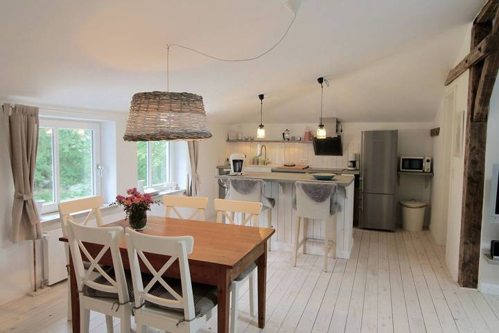 Ferienwohnung für 5 Personen, mit Garten und Whirlpool sowie Sauna, kinderfreundlich in Süderdeich