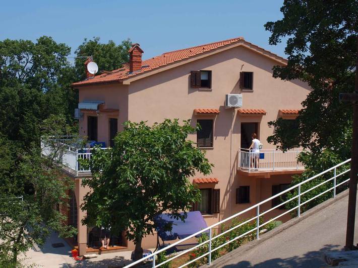 Ferienwohnung für 3 Personen, mit Garten in Njivice