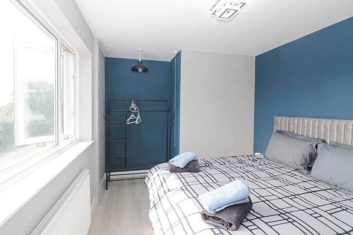Aqueduct Residence, pet friendly, with open fire in Lancaster in Lancashire