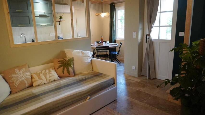 Gîte pour 3 personnes, avec Terrasse et Jardin à Saint-Rémy-la-Varenne - 3