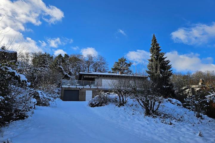 Luxus-Ferienhaus für 5 Personen, mit Balkon und Garten