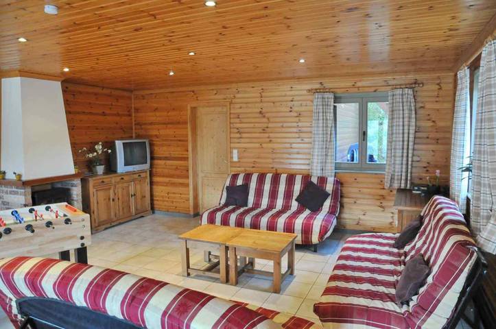 Gîte pour 30 personnes, avec terrasse ainsi que sauna et jardin à La Roche-en-Ardenne - 4