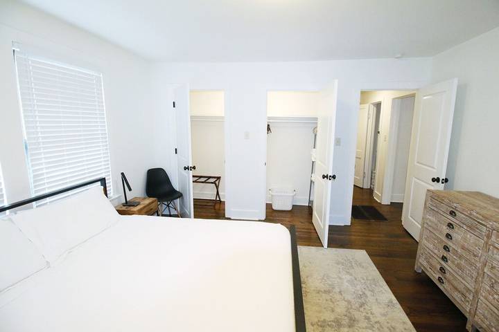 Vacation rental for 8 people, with yard in Baton Rouge