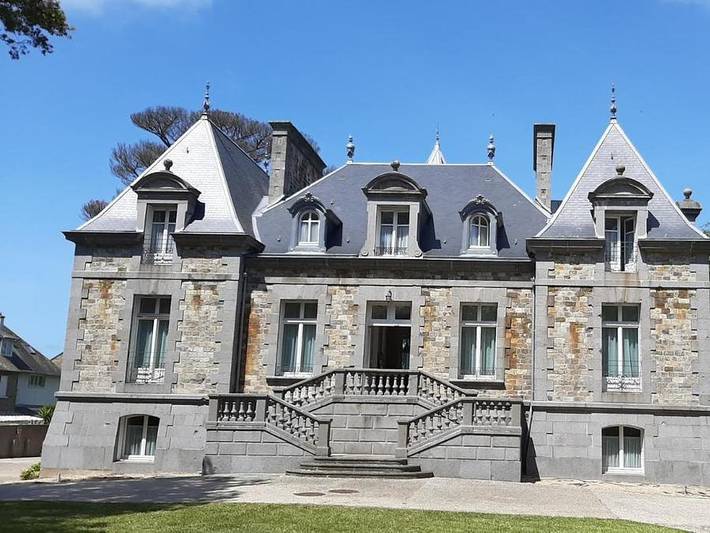 Camping pour 4 personnes, avec Terrasse et Jardin