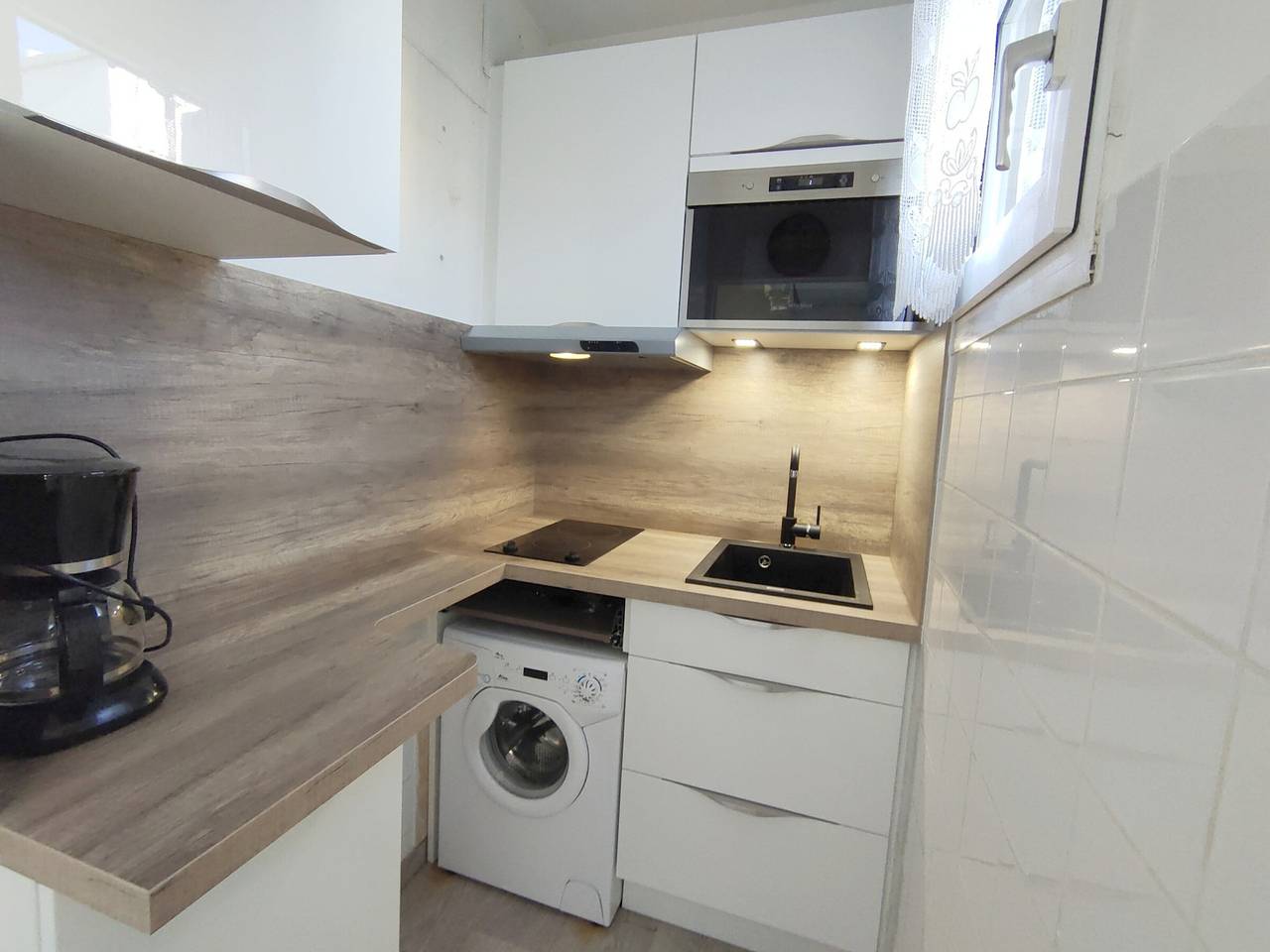 Appartement entier, T1 calme avec parking et climatisation à Balaruc-les-Bains in Balaruc-les-Bains, Côte d'Améthyste