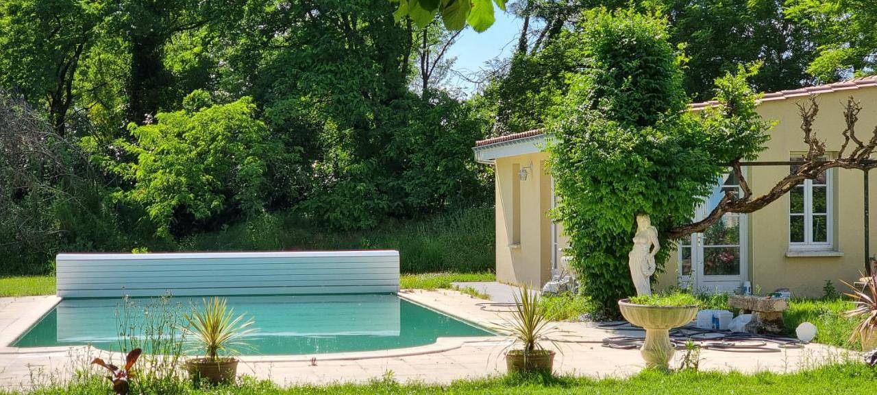 Bergerac Chambre d'hôte oiseaux de paradis in Saint-Laurent-des-Vignes, Périgord Pourpre