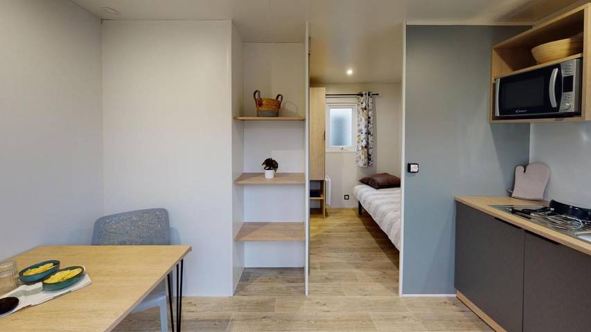 Location de vacances pour 2 personnes, avec piscine et jardin ainsi que jacuzzi et bassin pour enfant à Saint-Laurent-sur-Sèvre - 4