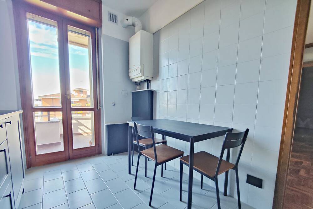 Penthouse with Private Parking in Crema, Cremona Provinz