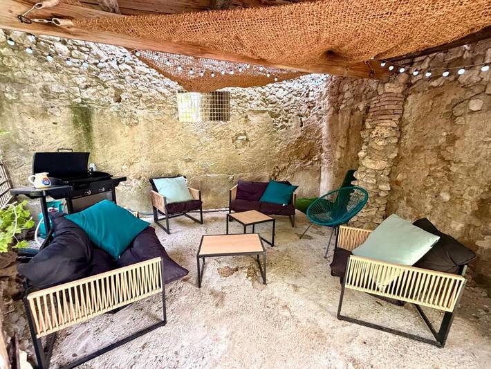 Gîte pour 4 personnes, avec jardin ainsi que vue et piscine, animaux acceptés à Réauville - 2