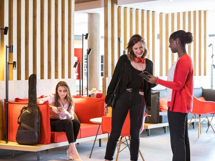 Hôtel pour 3 personnes, avec terrasse et vue à Montigny-le-Bretonneux - 4