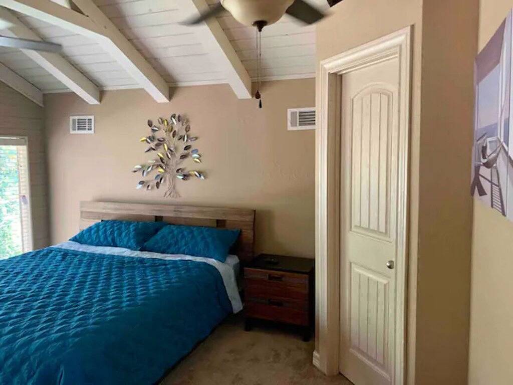 Hideaway_3 Br w/ Private Pool on wooded lot in Lake Conroe