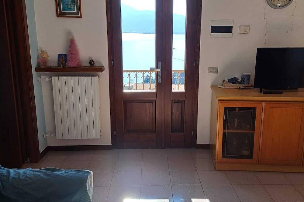 Panoramic House In The Historic Center in Predore, Iseosee