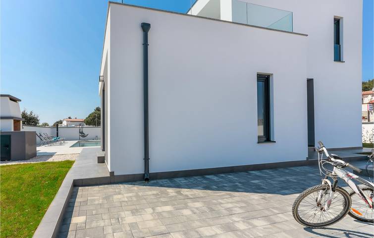 Gemütliche 147 m² große Wohnung mit Terrasse, WLAN und Strand in der Nähe in Premantura, Südküste Istrien