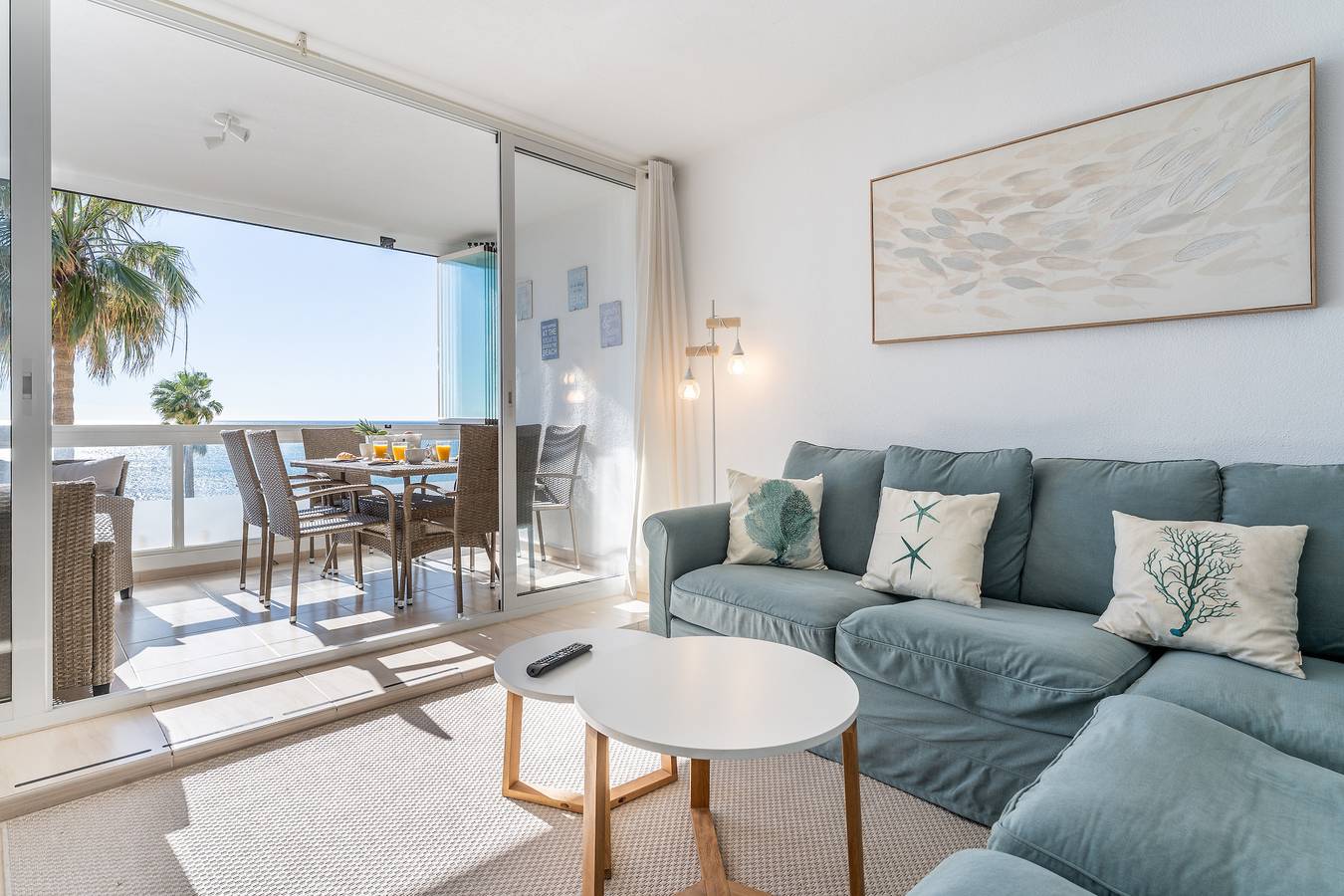 Apartamento entero, En la playa - Vistas al mar - Dona Lola Beach Resort - Marbella - Mijas in Urbanizacion Calahonda, Mijas