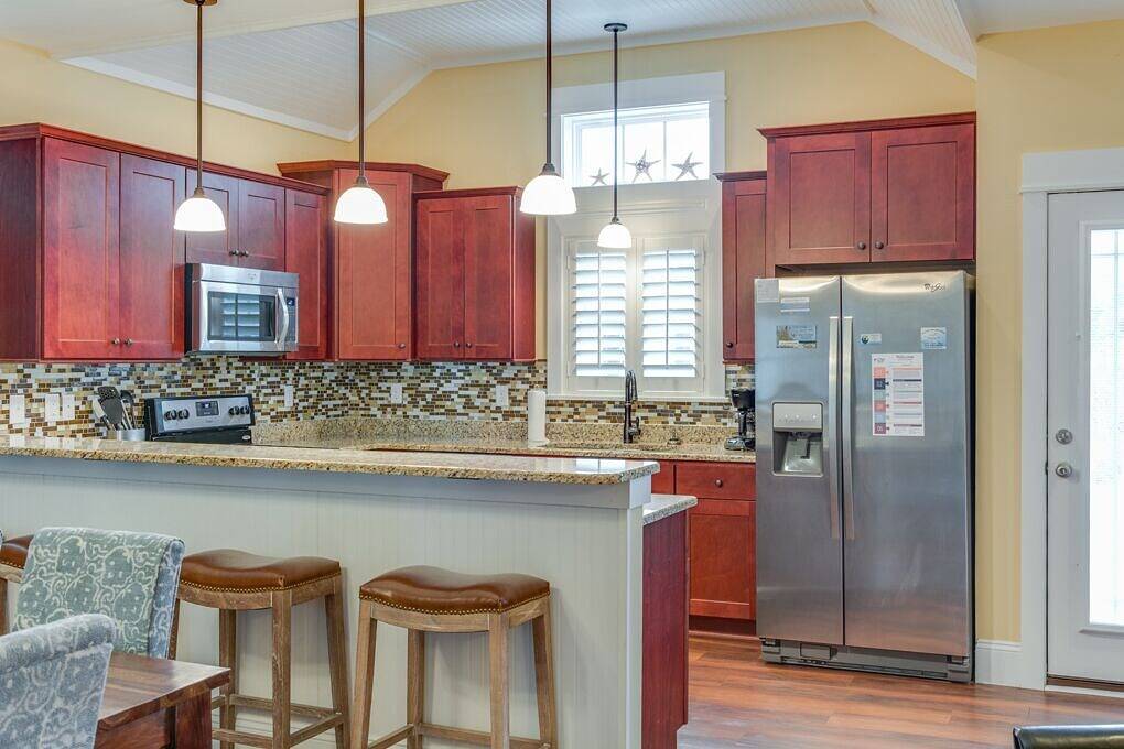 Seaside Serenity: Golf Discounts, Club Access, Spa in Corolla, Currituck County