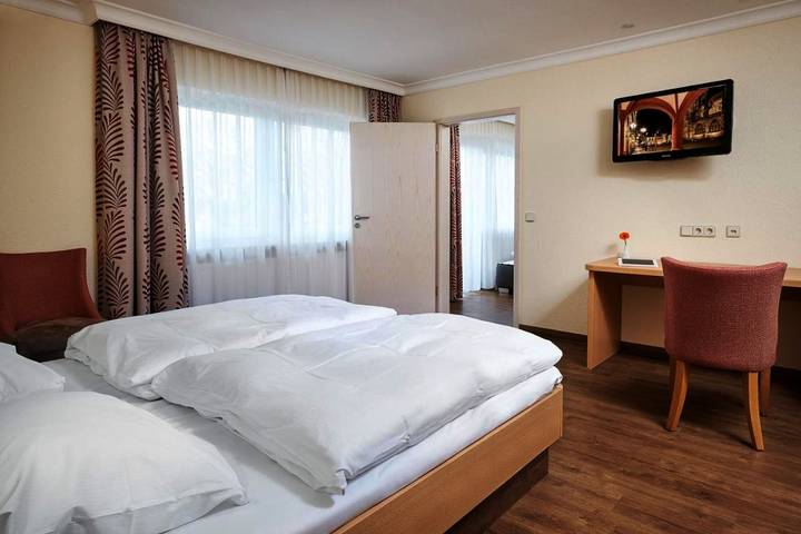 Hotel für 2 Personen, mit Terrasse in Umkirch - 4